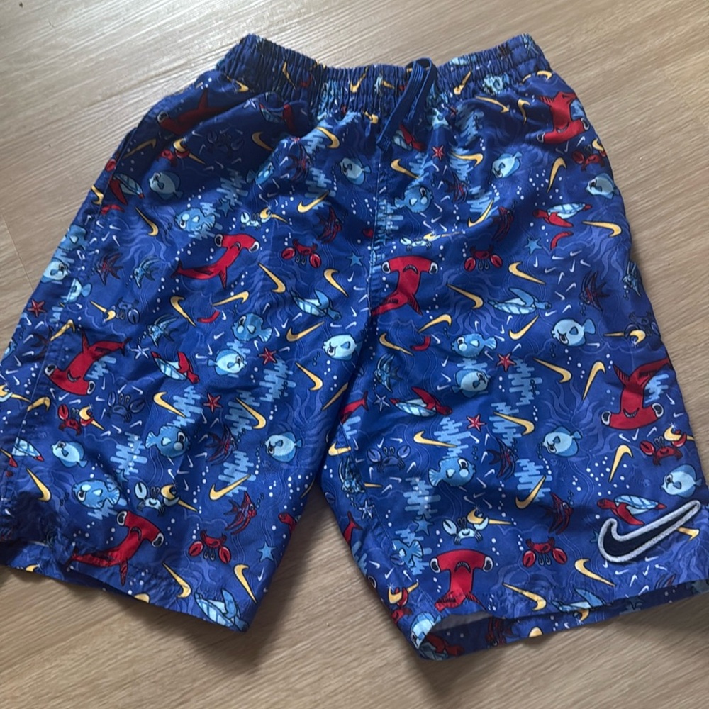 Boys Medium Nike Swim Trunks